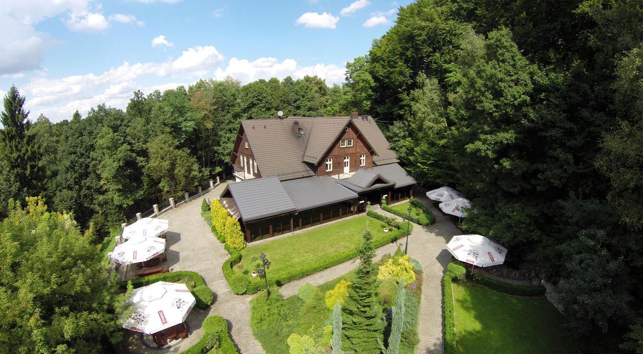 Hotel "Dworek Lesniczowka" Wodzislaw Slaski Exterior photo